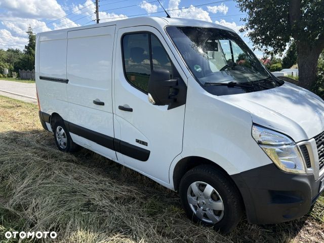 Nissan NV400 - 11