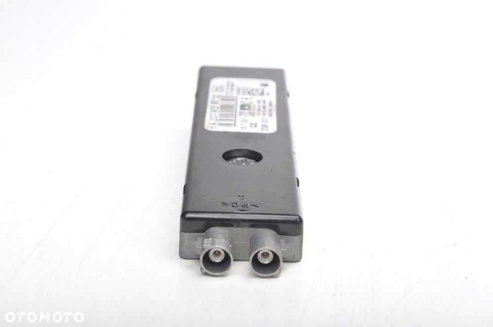 MERCEDES A207 LIFT WZMACNIACZ ANTENOWY A2079059702 - 2