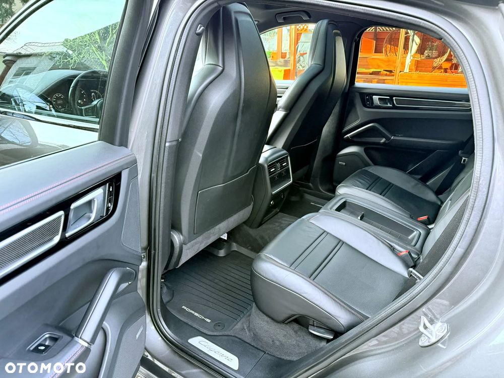Porsche Cayenne S - 18