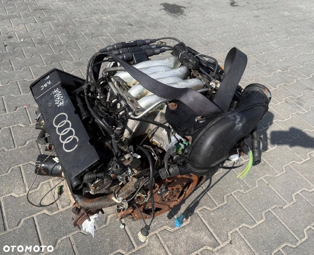SILNIK 2.6 V6 ABC AUDI A4 B5 2000 - 2