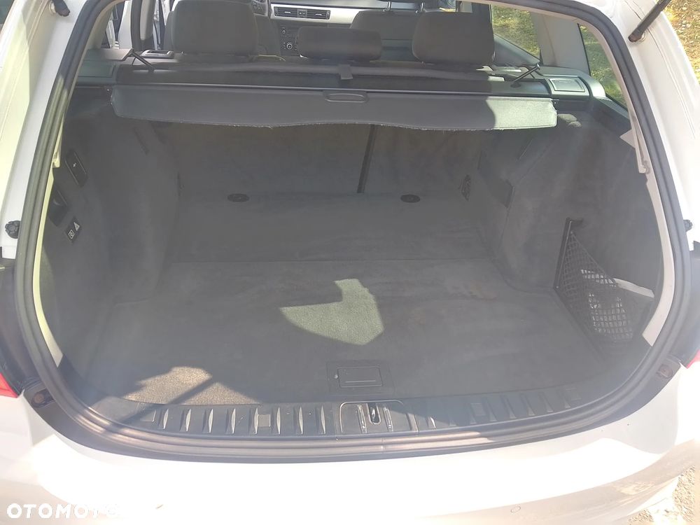 BMW Seria 3 318d DPF - 34