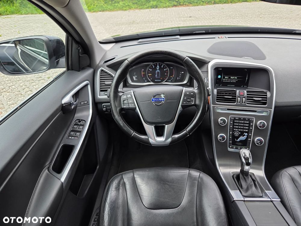 Volvo XC 60 T6 AWD Geartronic Summum - 10