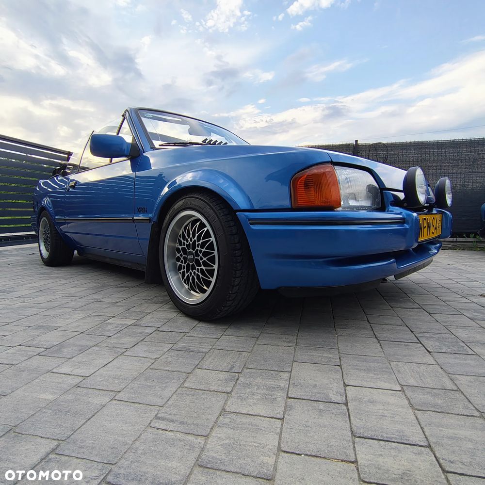 Ford Escort - 11