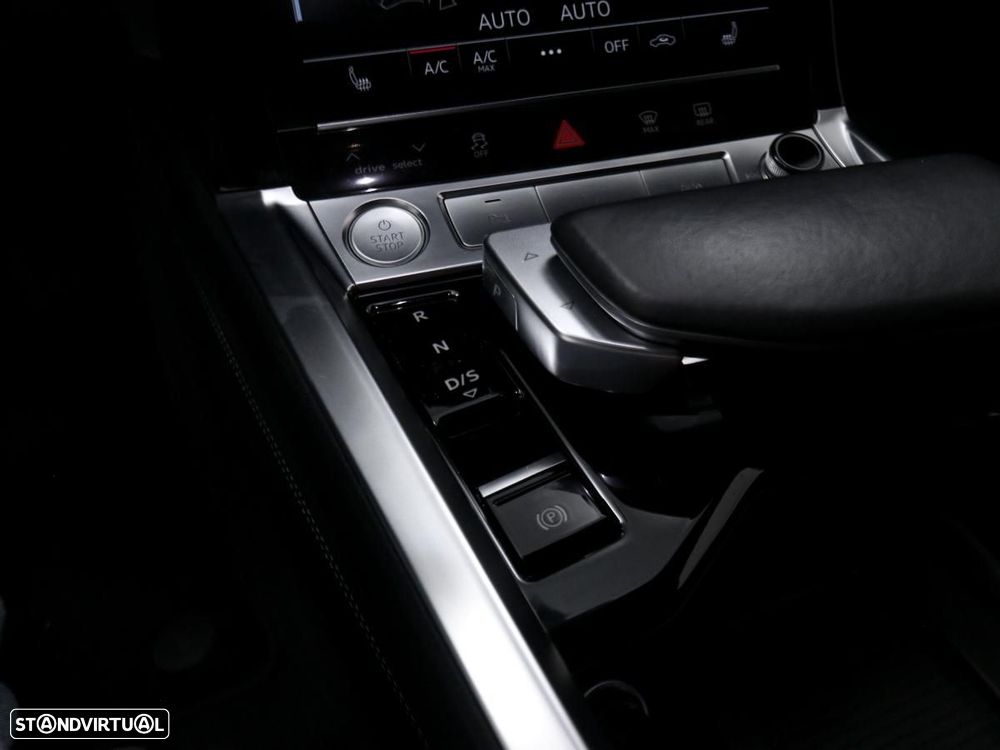 Audi e-tron 50 quattro S line - 29