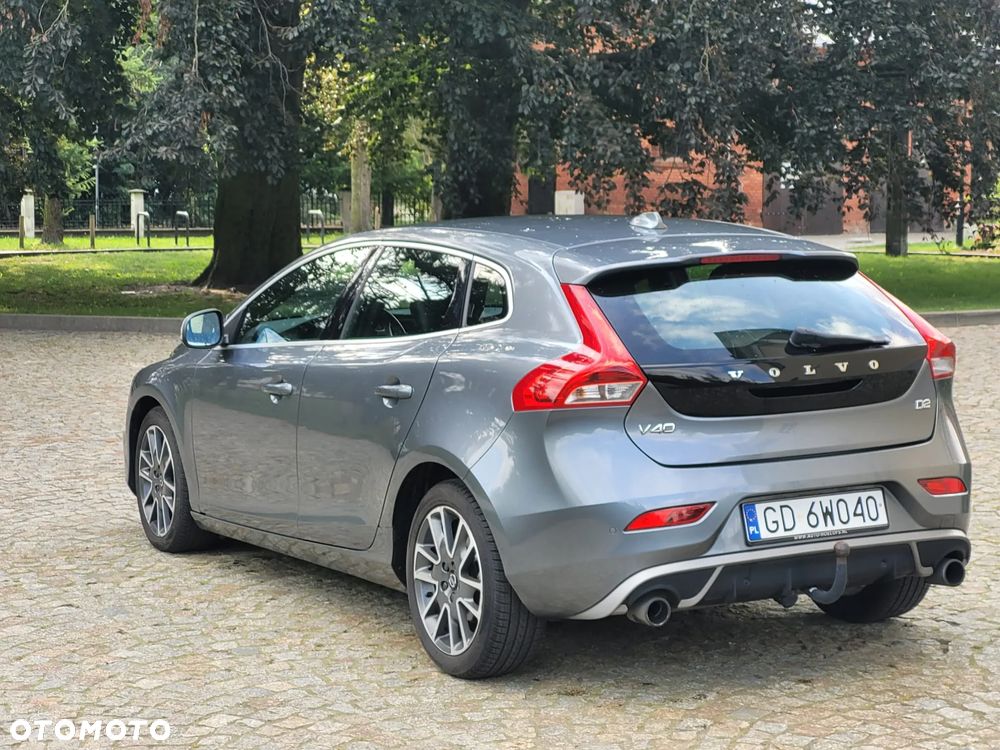 Volvo V40 D2 Drive-E R-Design Momentum - 21