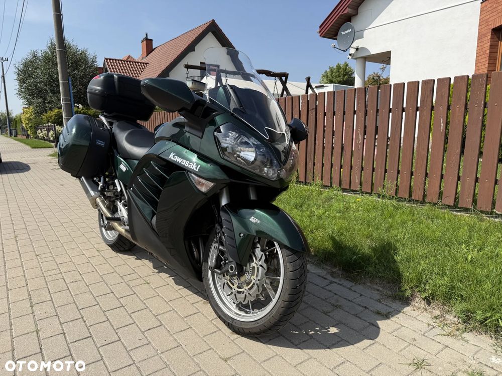 Kawasaki GTR - 10