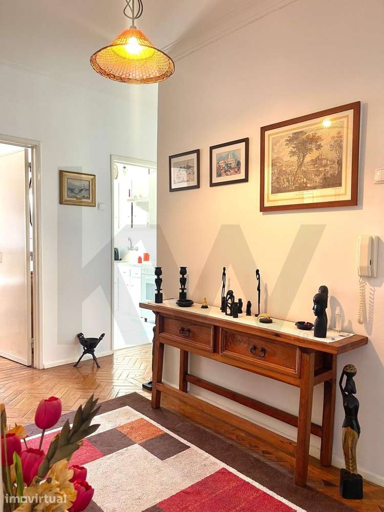 T3 com Excelente Potencial | Centro de Queluz |Vista Desafogada | 280. - Grande imagem: 3/39