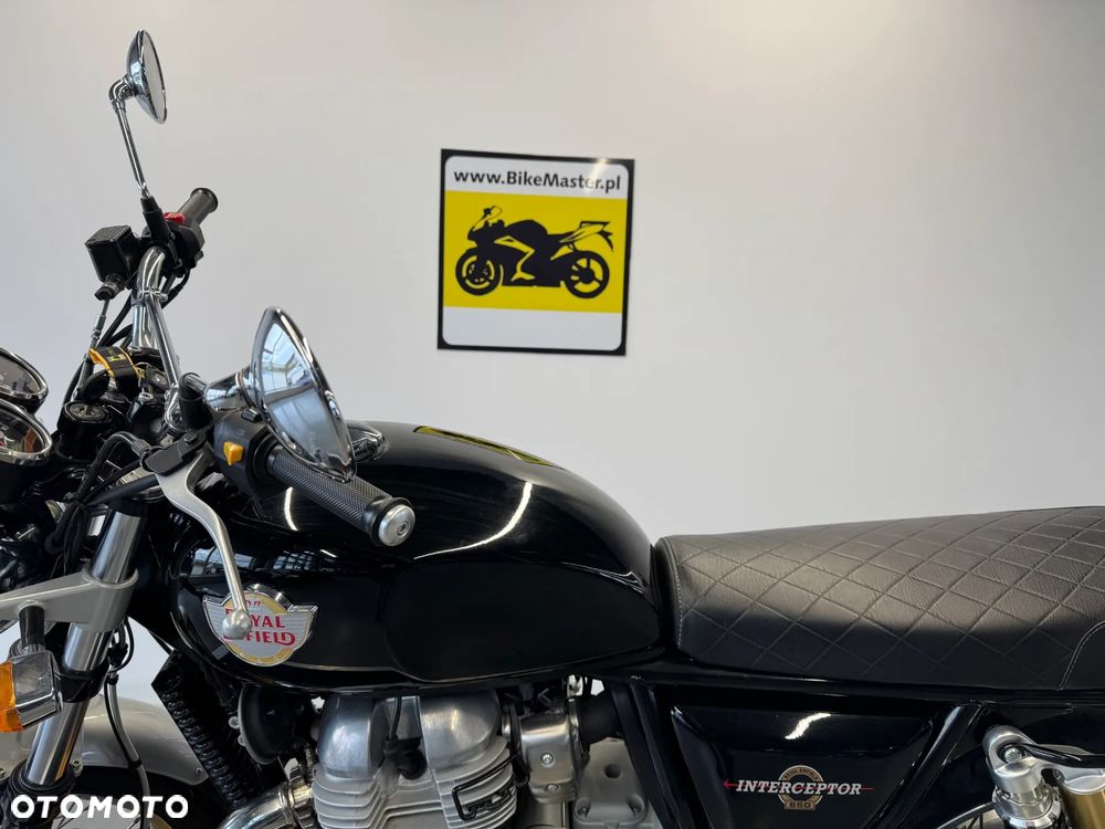 Royal Enfield Interceptor - 20