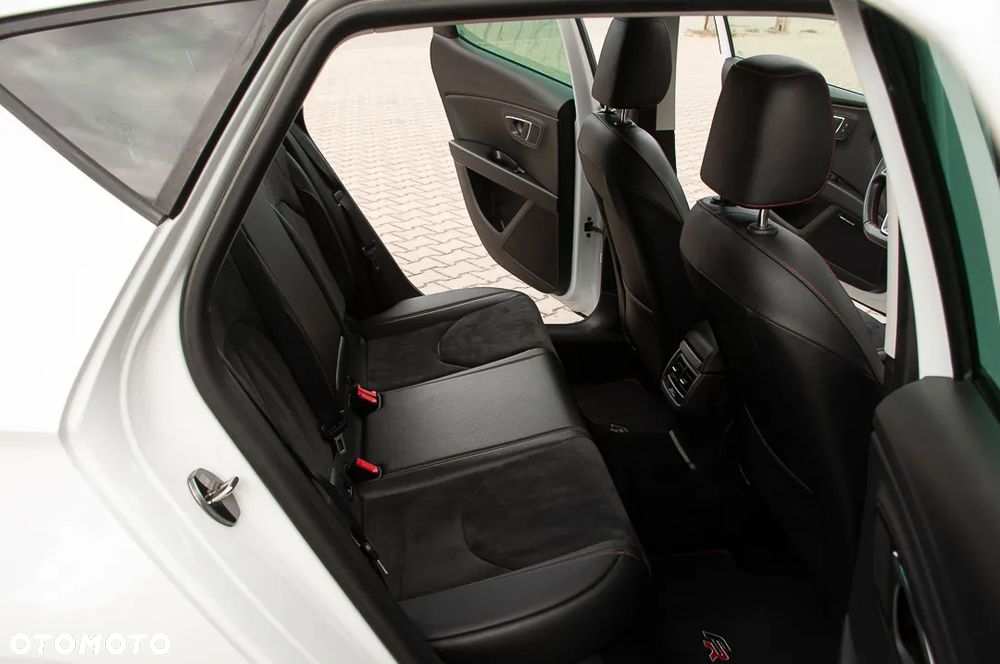Seat Leon 2.0 TDI DPF Start&Stop DSG FR - 23