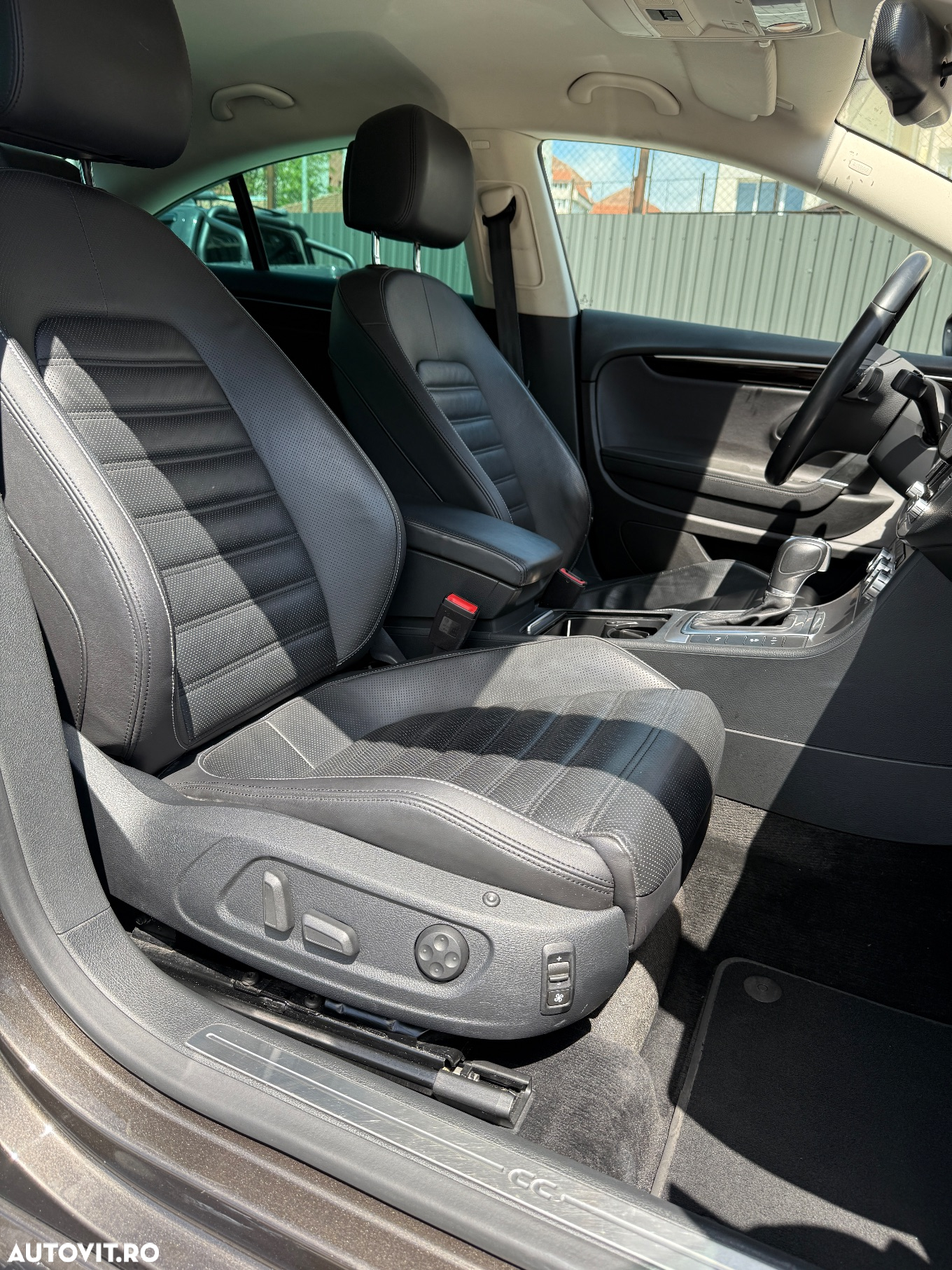 Volkswagen Passat CC 2.0 TDI 4Motion BlueMotion Technology DSG - 30