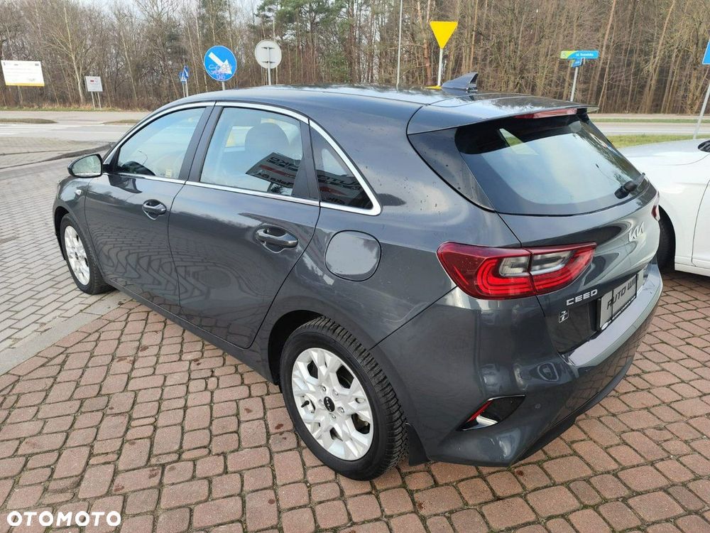 Kia Ceed - 9
