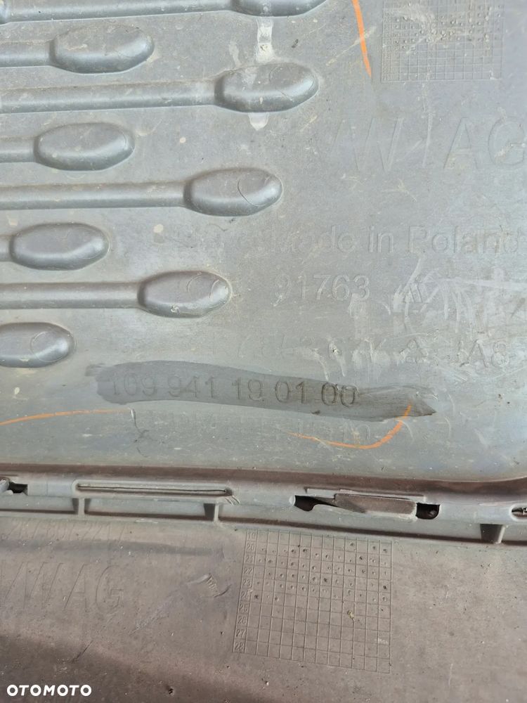 Volkswagen Caddy zderzak przedni 2K7807221A - 11