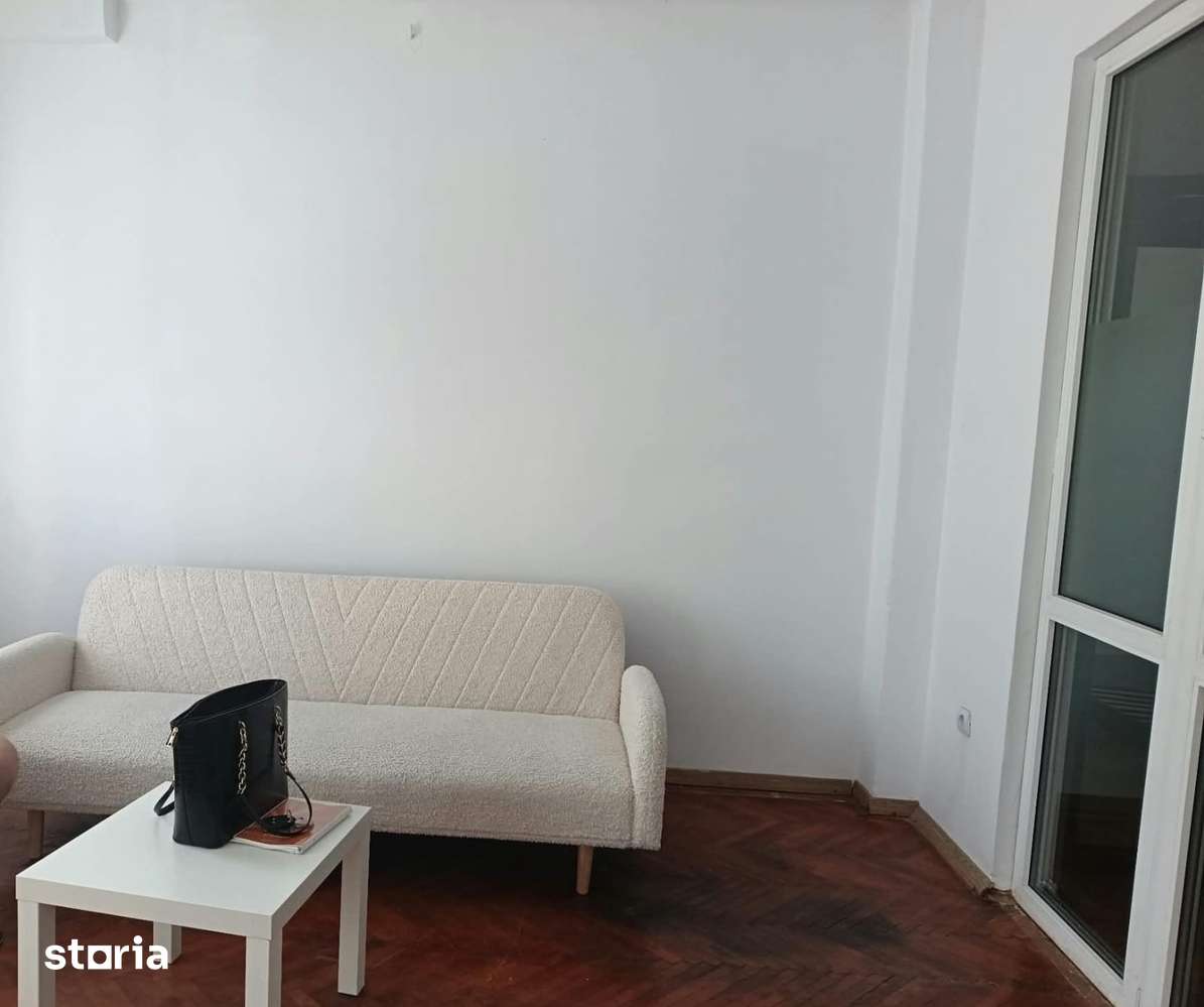 3 camere/ Armeneasca/renovat/ centrala proprie, A.C — fotografia 1