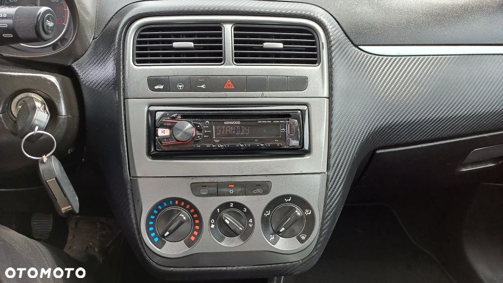 Fiat Grande Punto - 21