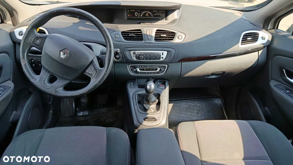 Renault Grand Scenic - 6