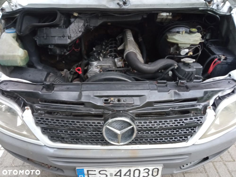 Mercedes-Benz Sprinter - 16