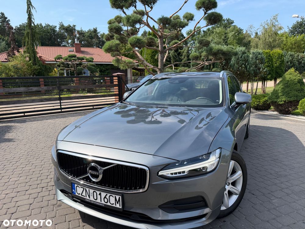 Volvo V90 D4 Momentum - 1