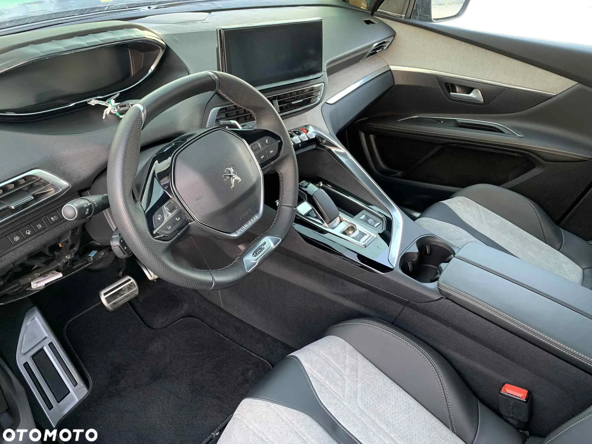 Peugeot 3008 1.6 PureTech HYbrid GT S&S EAT8 - 11