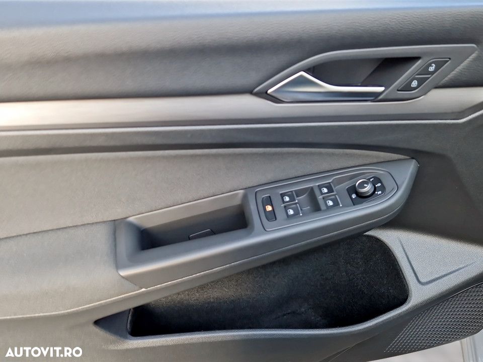 Volkswagen Golf 1.5 eTSI ACT DSG MHEV Style - 16