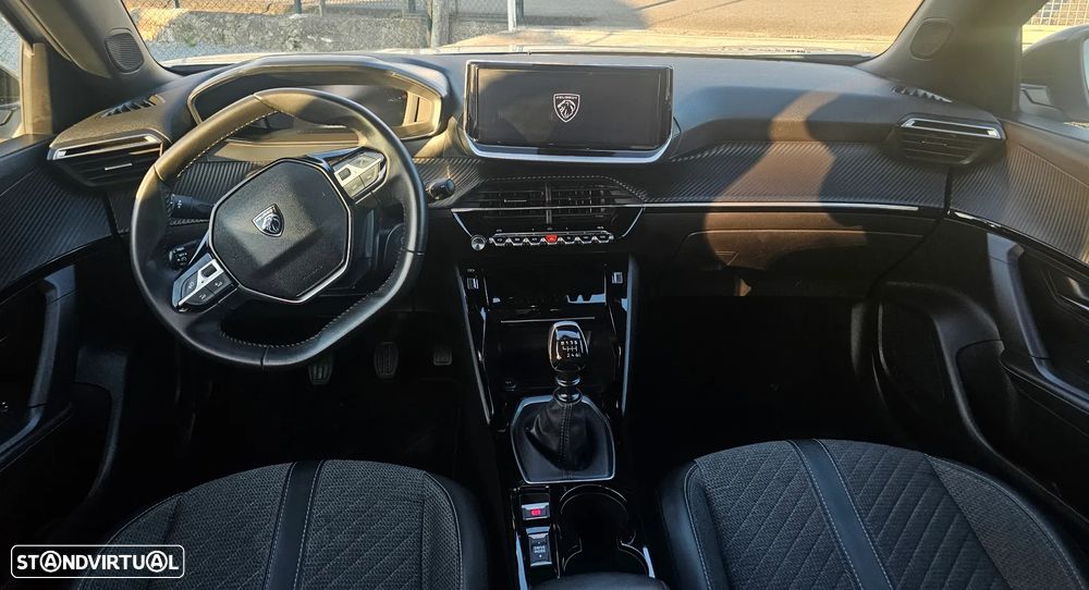 Peugeot 2008 1.2 PureTech Allure - 13