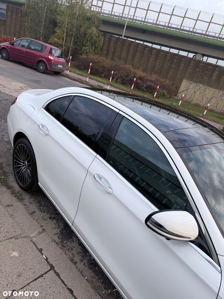 Mercedes-Benz Klasa E 300 Exclusive - 17