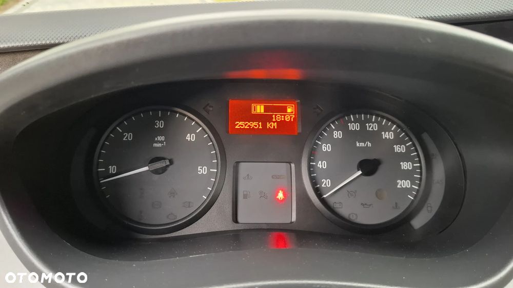 Opel Vivaro L2H1 DPF Life - 36