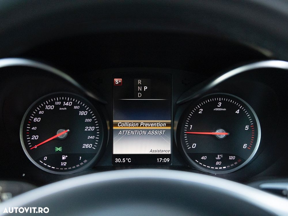 Mercedes-Benz GLC 220 d 4MATIC - 11