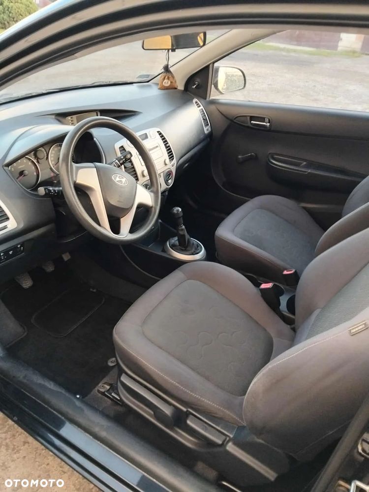 Hyundai i20 1.2 Classic + - 6