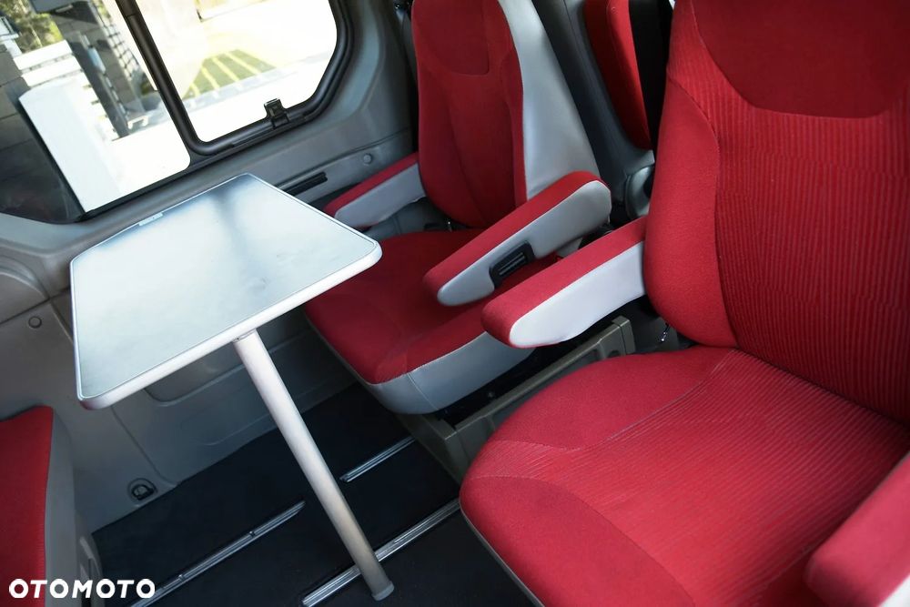 Opel Vivaro - 32