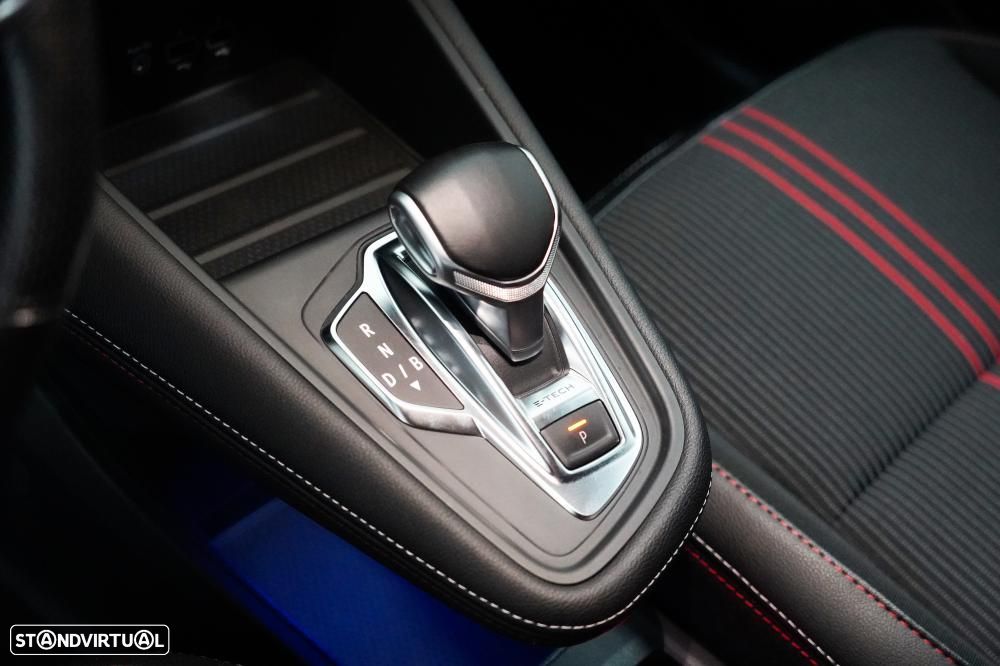 Renault Captur 1.6 E-Tech Plug-In RS Line - 17