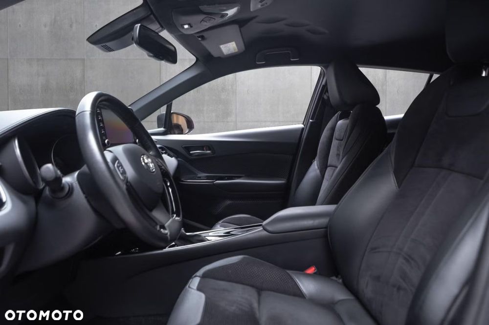 Toyota C-HR Lounge - 10