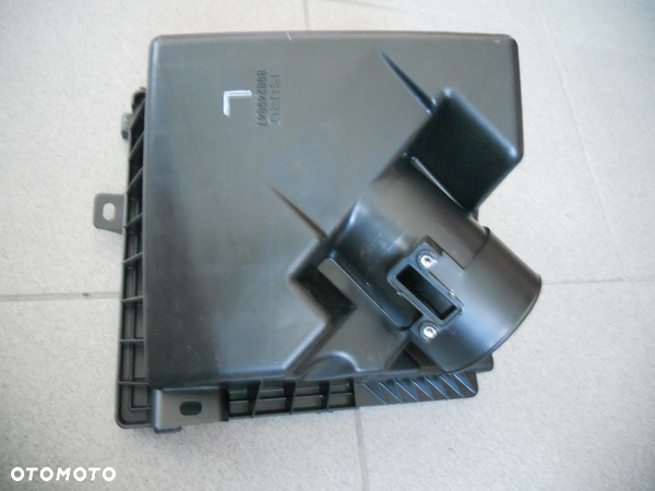 OBUDOWA pokrywa FILTRA powietrza D-max II
