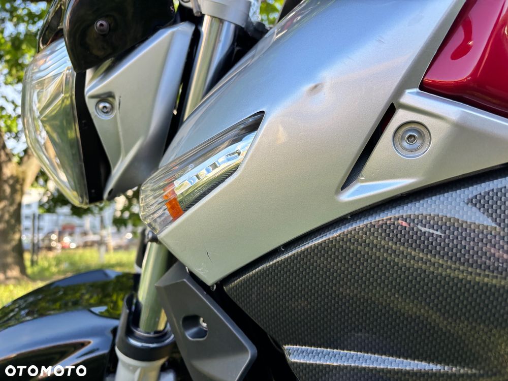 Suzuki GSR - 17