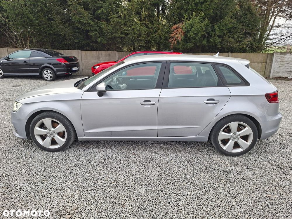 Audi A3 Sportback 1.6 TDI design - 9