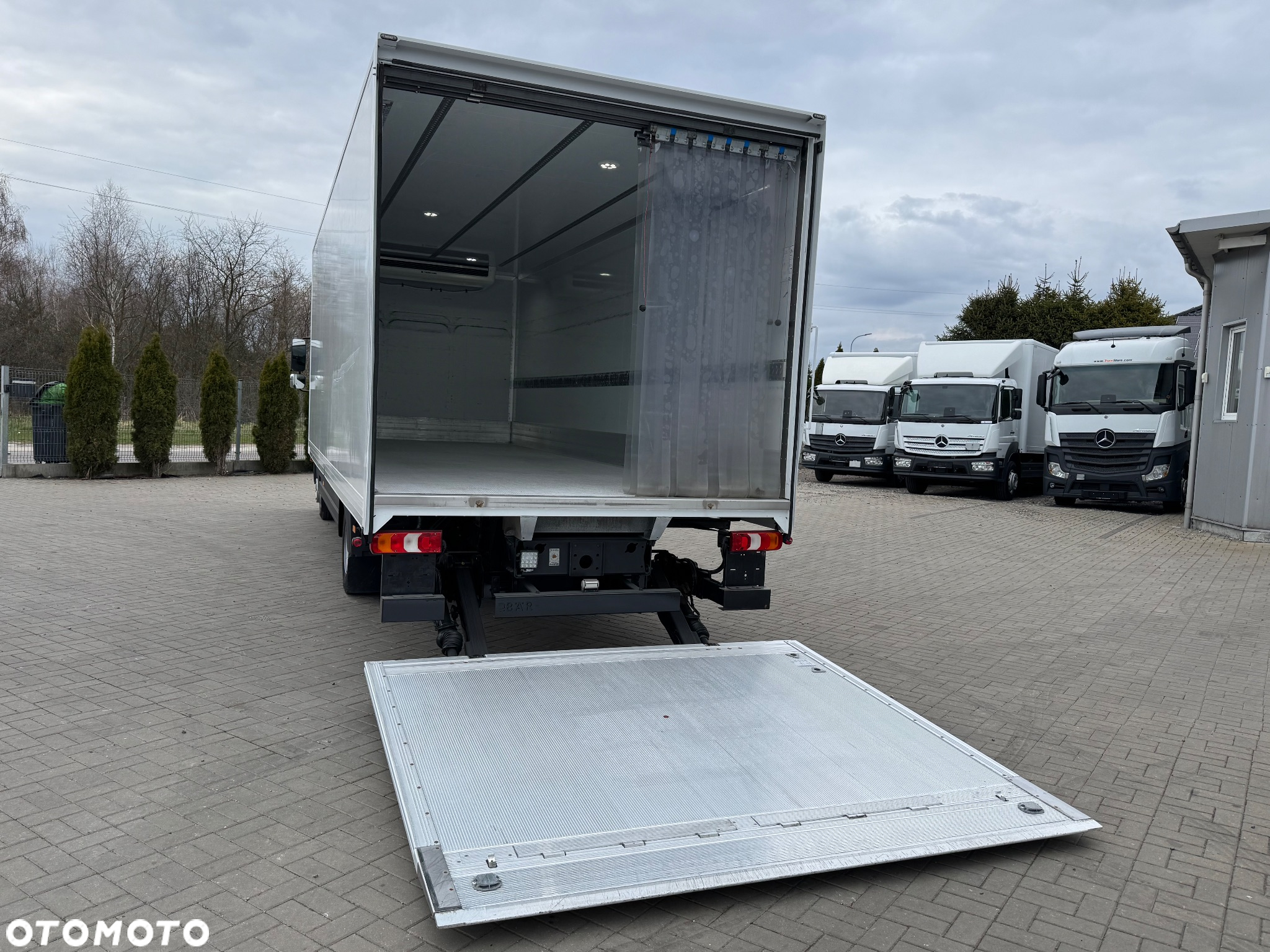 Mercedes-Benz ATEGO 1221 CHŁODNIA 7.3m + WINDA - 12
