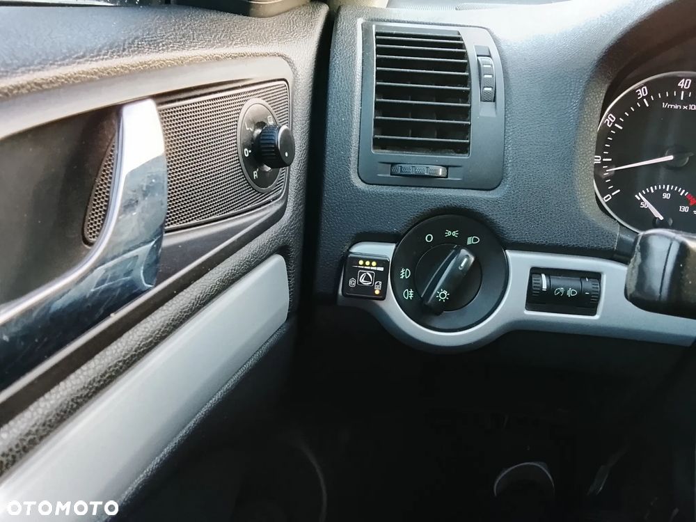 Skoda Octavia 1.6 - 21