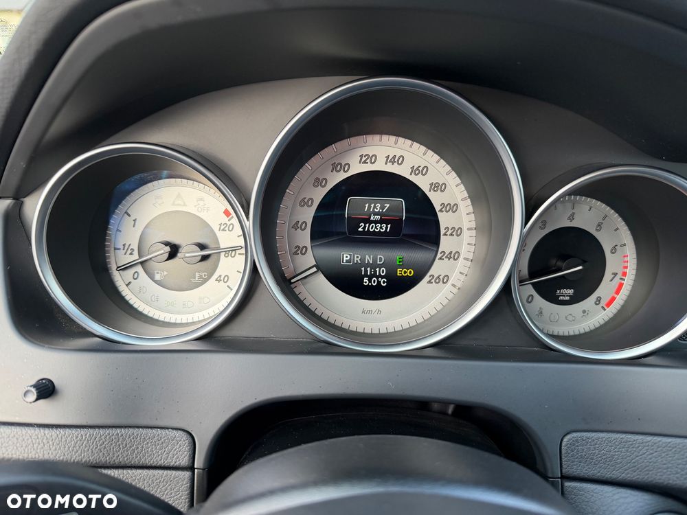 Mercedes-Benz Klasa C 200 7G-TRONIC Edition - 31