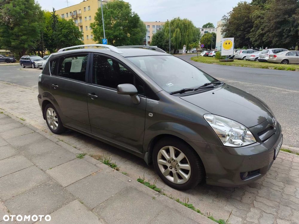 Toyota Corolla Verso - 2