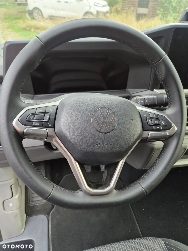 Volkswagen Caravelle - 3