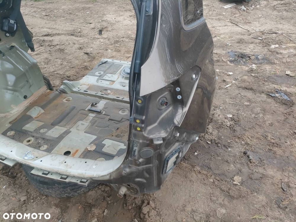 ĆWIARTKA BŁOTNIK LEWY TYŁ + PRAWY TYŁ + WANNA CARENS IV LIFT K7N - 9