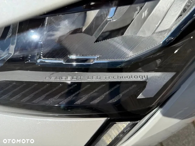 Peugeot 308 SW 1.2 PureTech GPF Allure Pack S&S EAT8 - 11