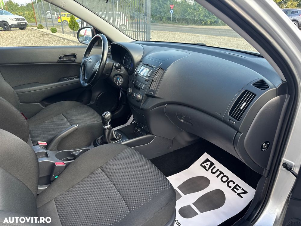 Hyundai i30 1.4 blue Comfort - 11