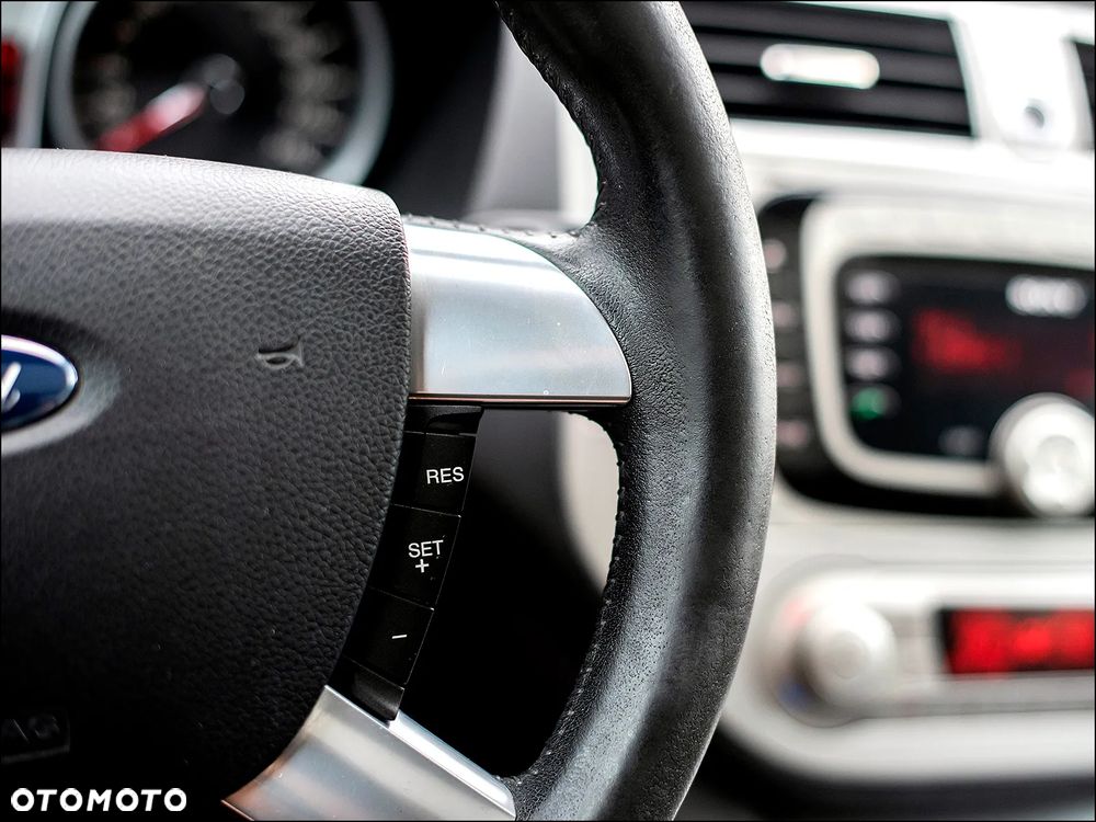 Ford Kuga - 20