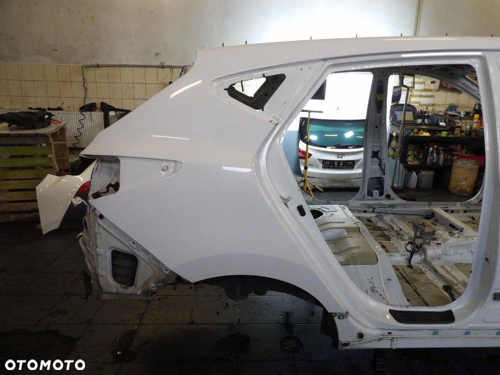 HYUNDAI IX35 LIFT BŁOTNIK TYŁ PRAWY TCW - 1