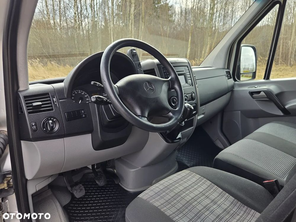 Mercedes-Benz Sprinter - 23