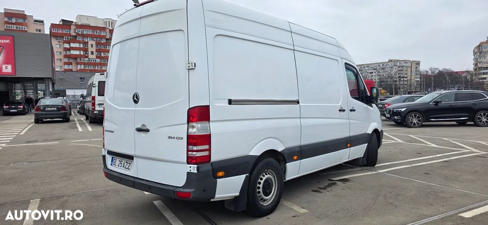 Mercedes-Benz Sprinter - 4