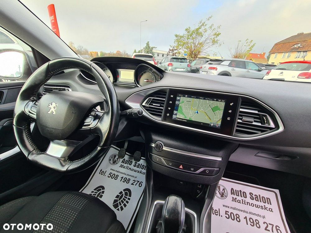Peugeot 308 1.2 PureTech Allure S&S - 27