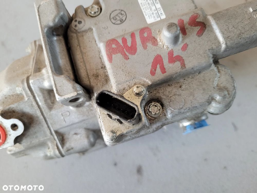 Sprężarka kompresor klimatyzacji Toyota Auris II 1,8 HSD 042200-1031 - 4