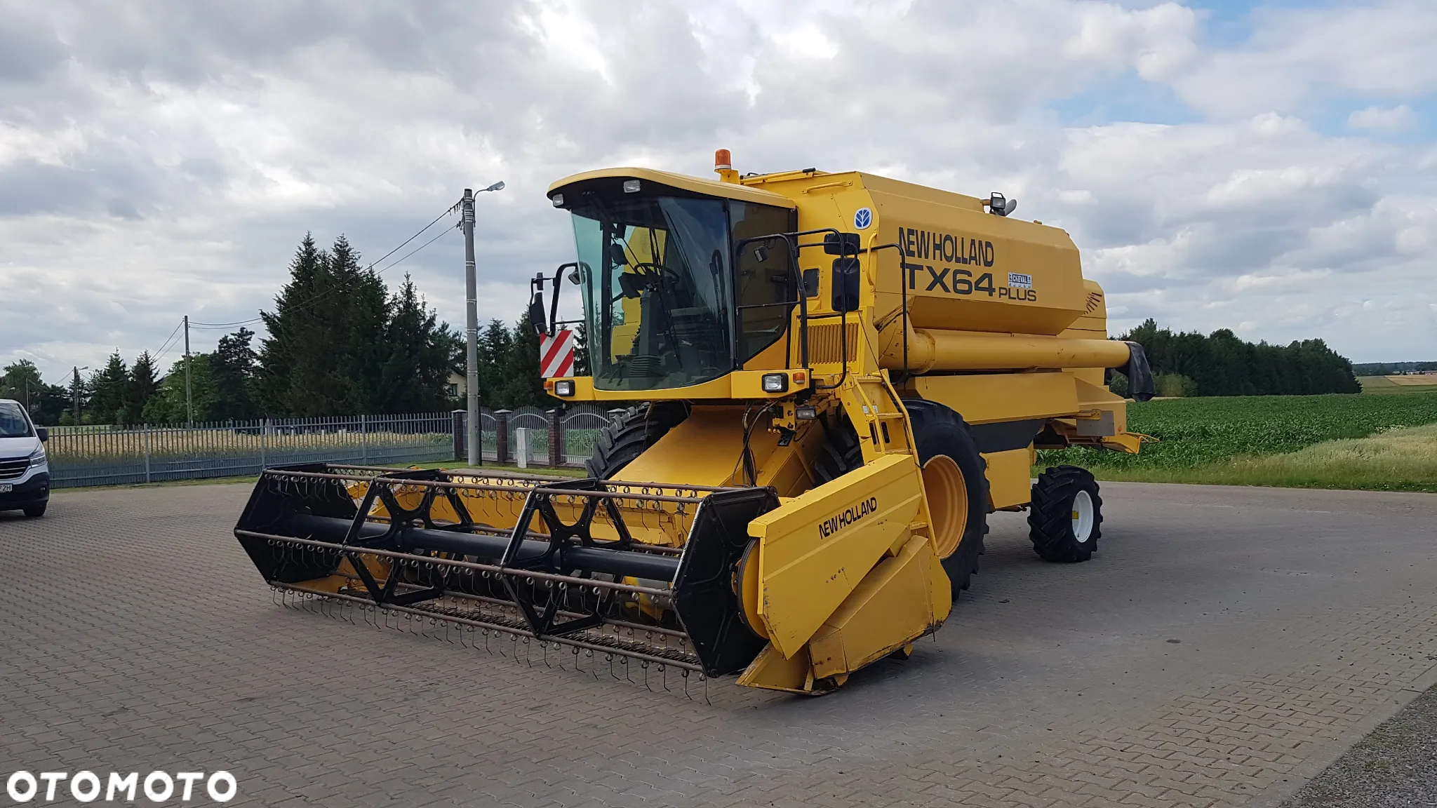 New Holland TX 64 PLUS 2001R - 16