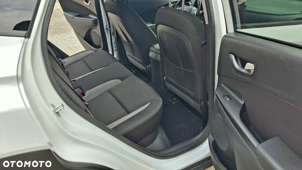 Hyundai Kona 1.6 CRDi DCT 4WD Premium - 30